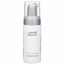 Lakme Absolute Perfect Radiance Skin Lightening Facial Foam (130ml, Unisex, Washes away impurities, dirt and pollution particles, Cleanses skin, Polishes skin, Reveals a fair and illuminated look)